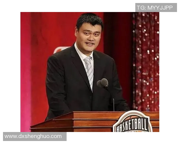 姚明:从篮球场上的巨人到体育界的传奇健将之路 姚明:从篮球场上的巨人到体育界的传奇健将之路