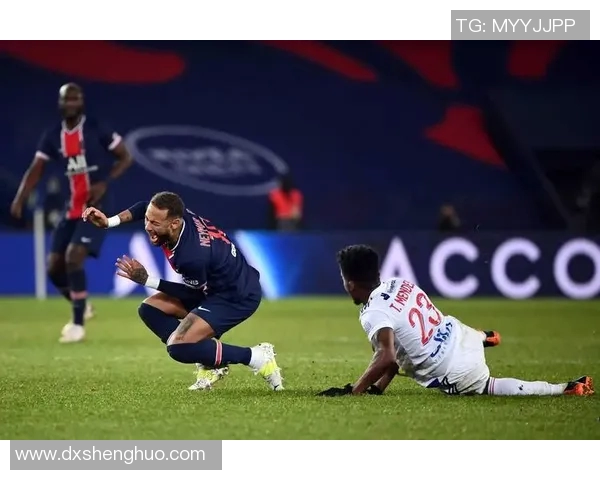 巴黎圣日耳曼对阵曼联：梅西尽展神技，带领球队晋级欧冠半决赛